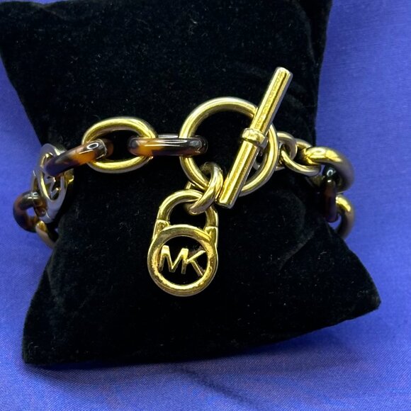 Michael Kors Faux Tortoise Shell & Gold-Tone Link Bracelet - Picture 6 of 8